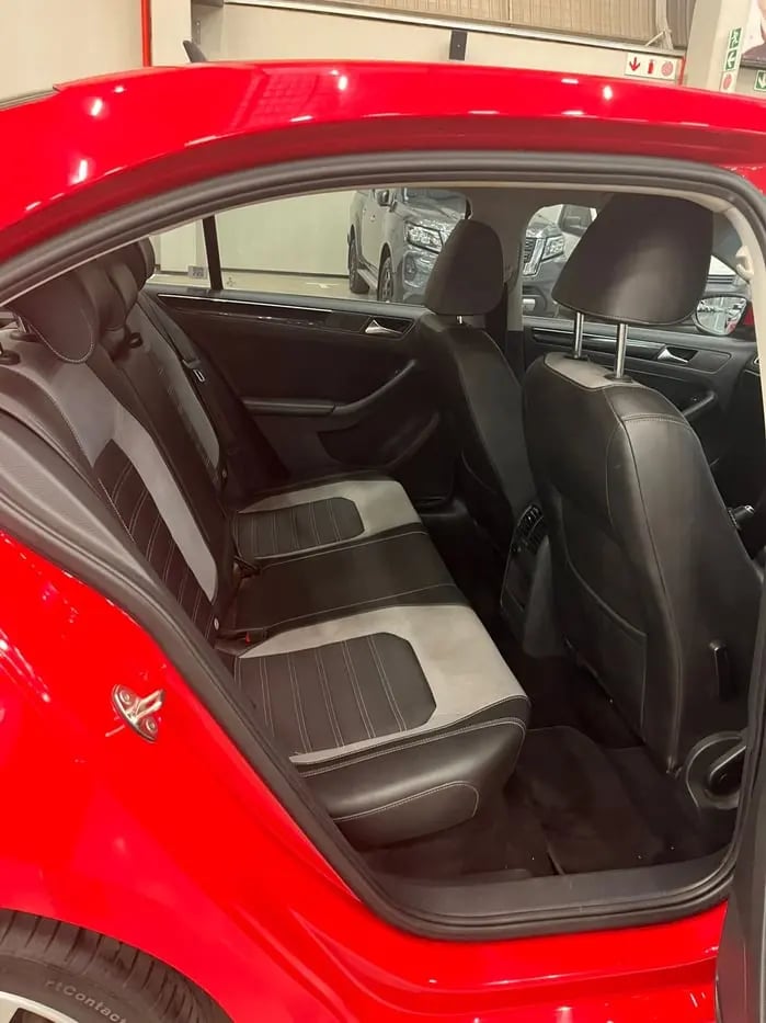 Rent a car in Tirana
