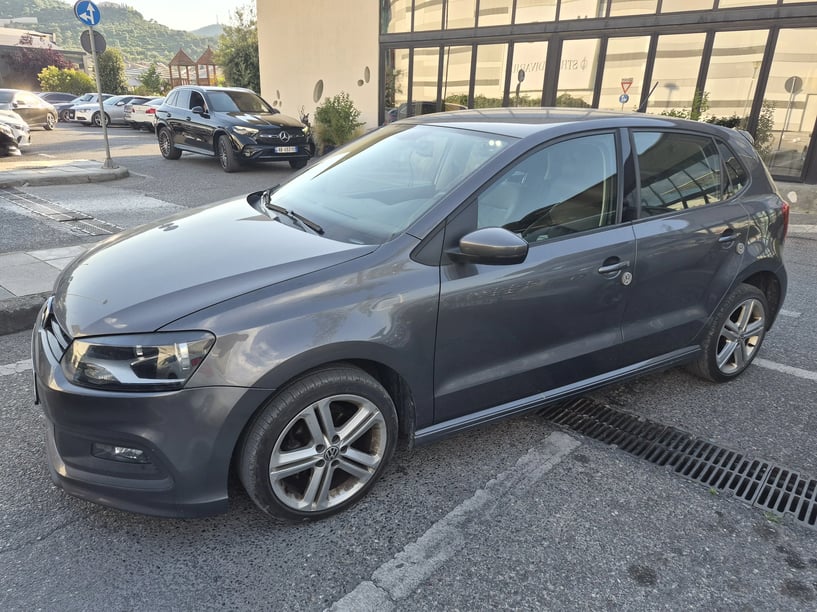 Rent a car in Tirana