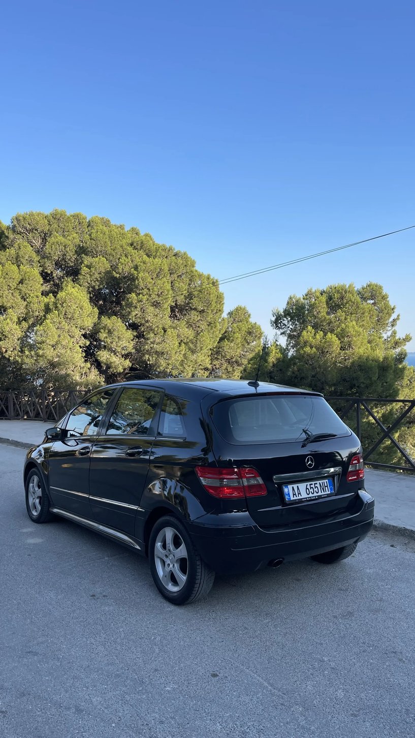 Wynajmij samochód w Durrës