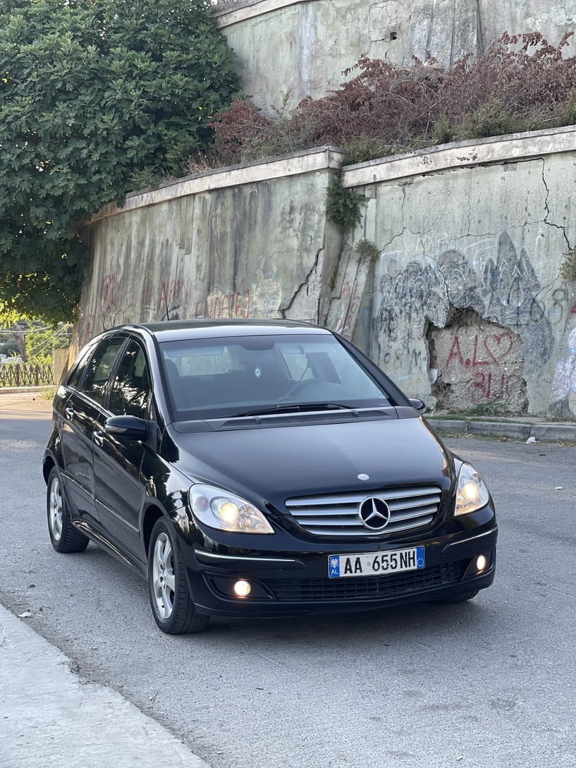 Wynajmij samochód w Durrës