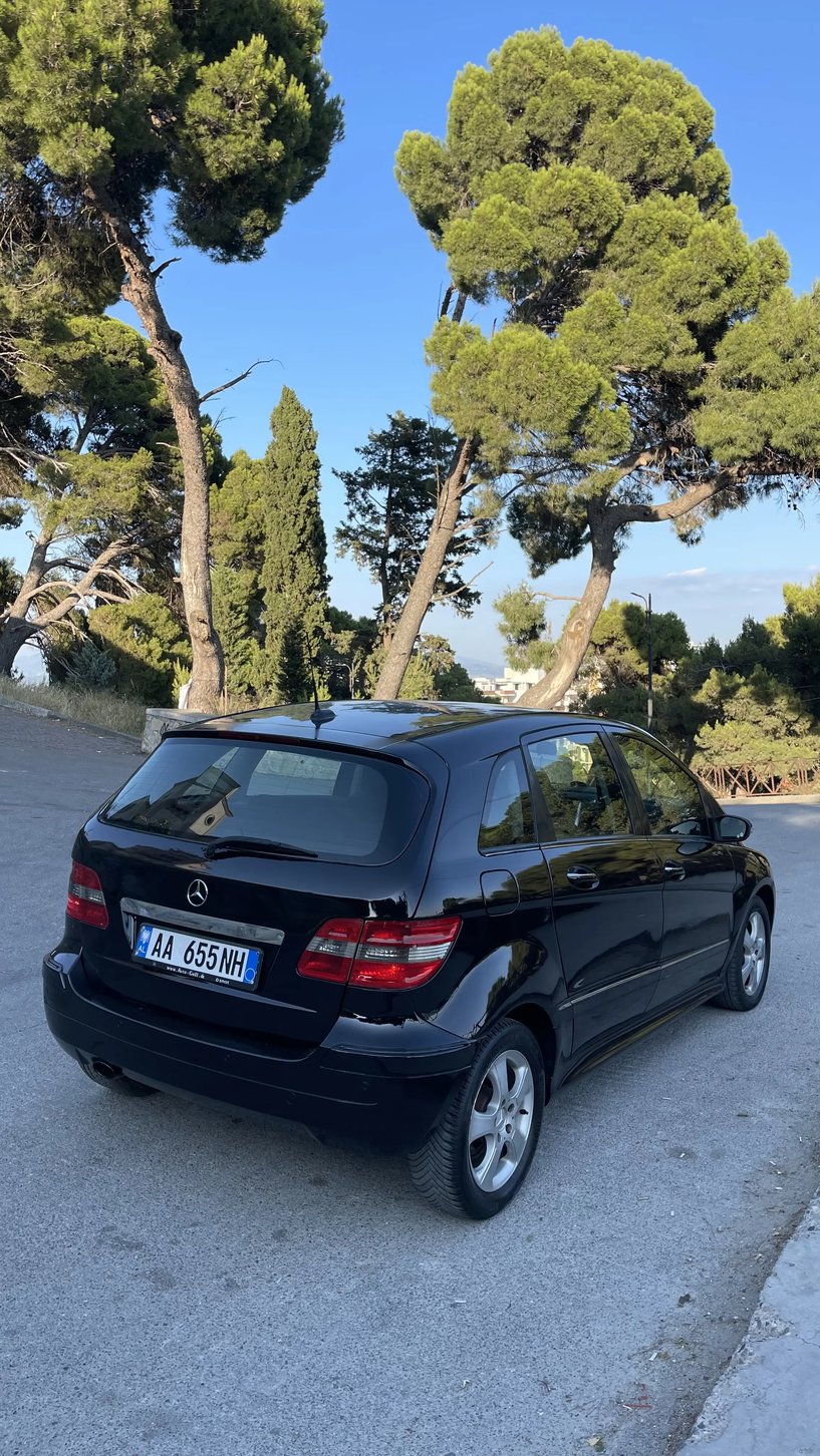 Wynajmij samochód w Durrës