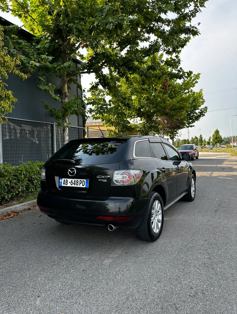 Rent a car in Tirana