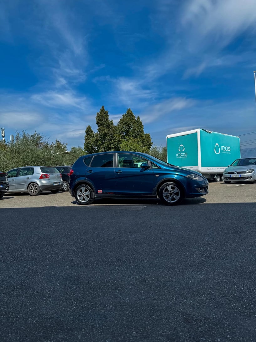 Noleggia un'auto a Tirana