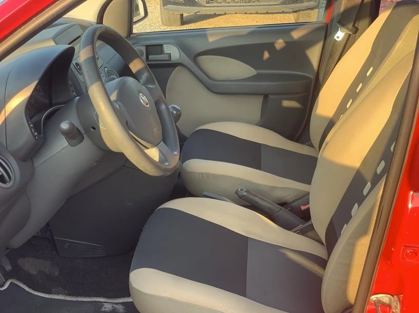 Noleggia un'auto a Tirana