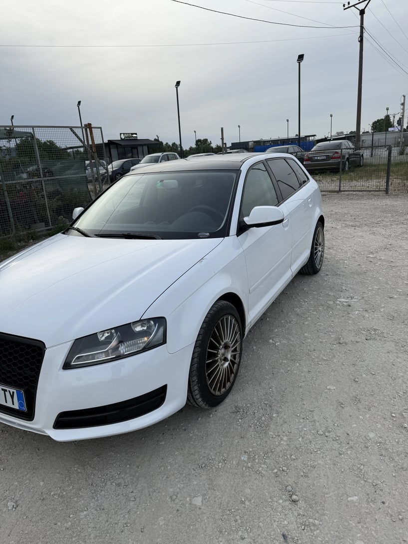 Wynajmij samochód w Tirana