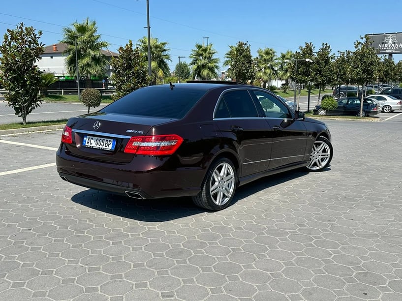 Auto mieten in Tirana