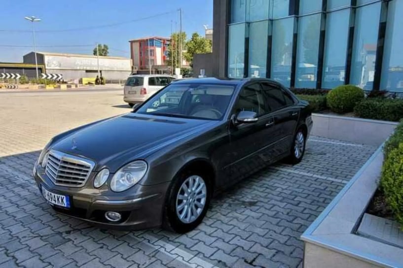 Rent a car in Tirana