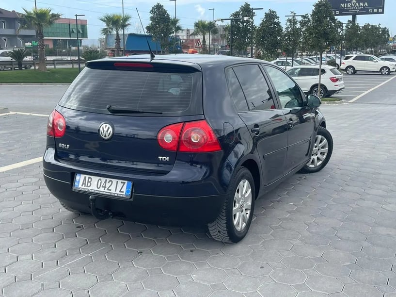 Louer une voiture à Tirana
