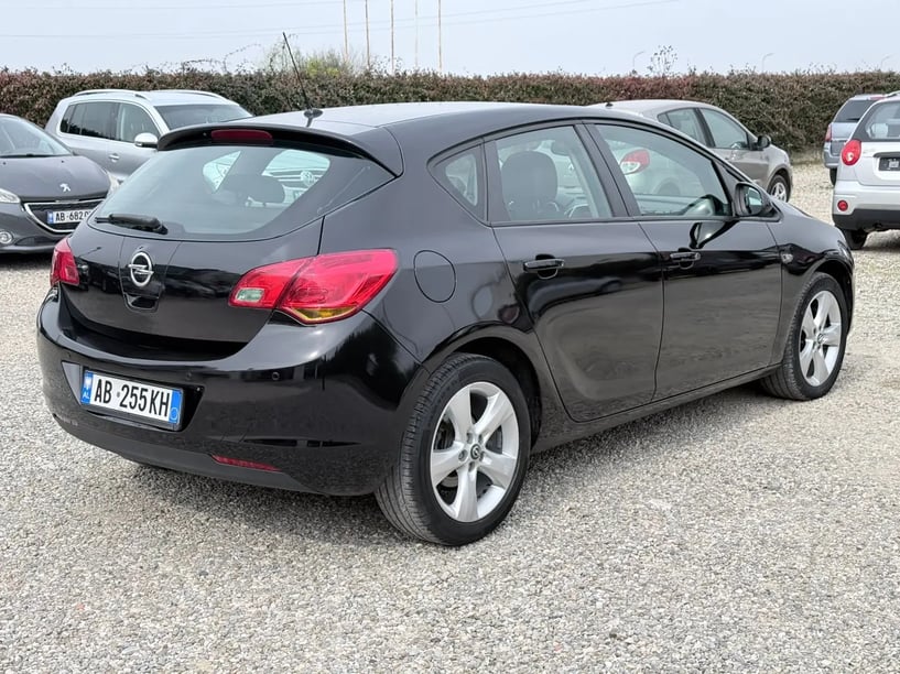 Rent a car in Tirana