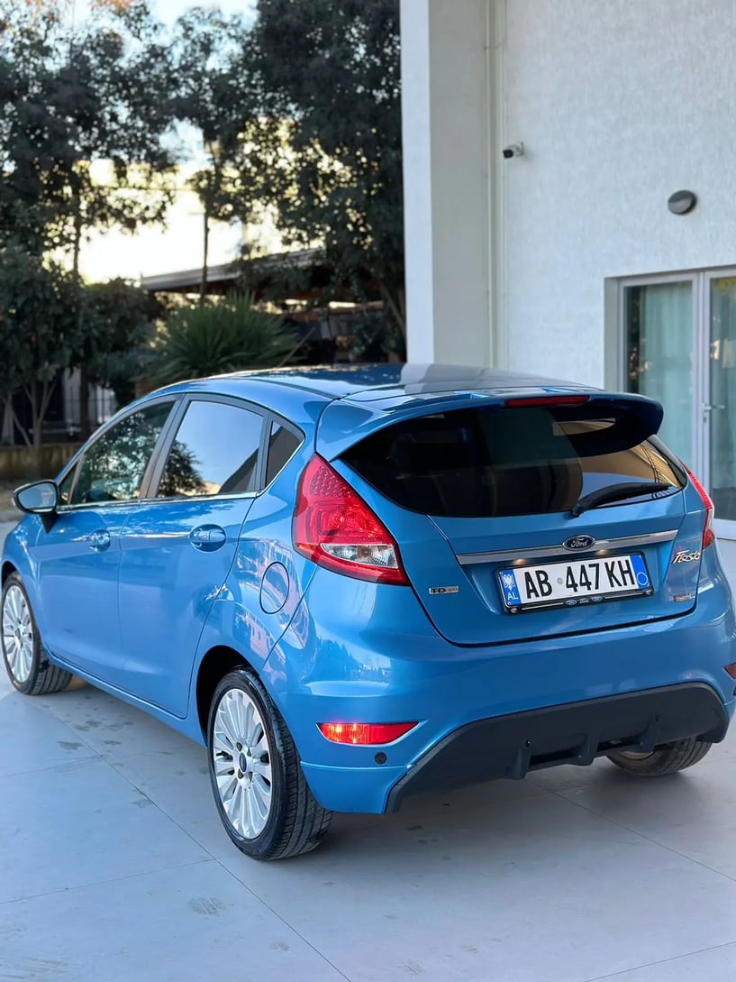 Louer une voiture à Tirana