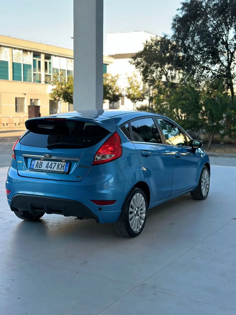 Louer une voiture à Tirana