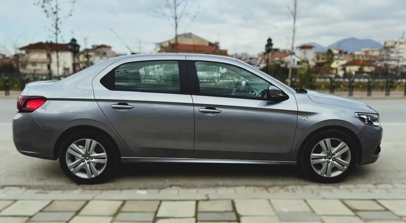 Rent a car in Tirana