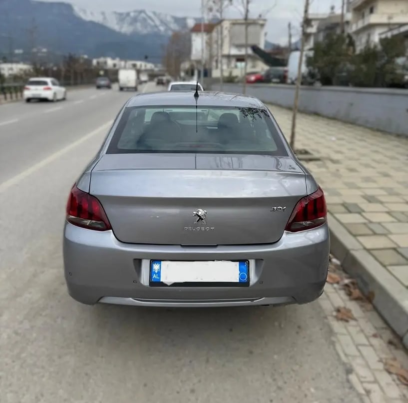 Rent a car in Tirana