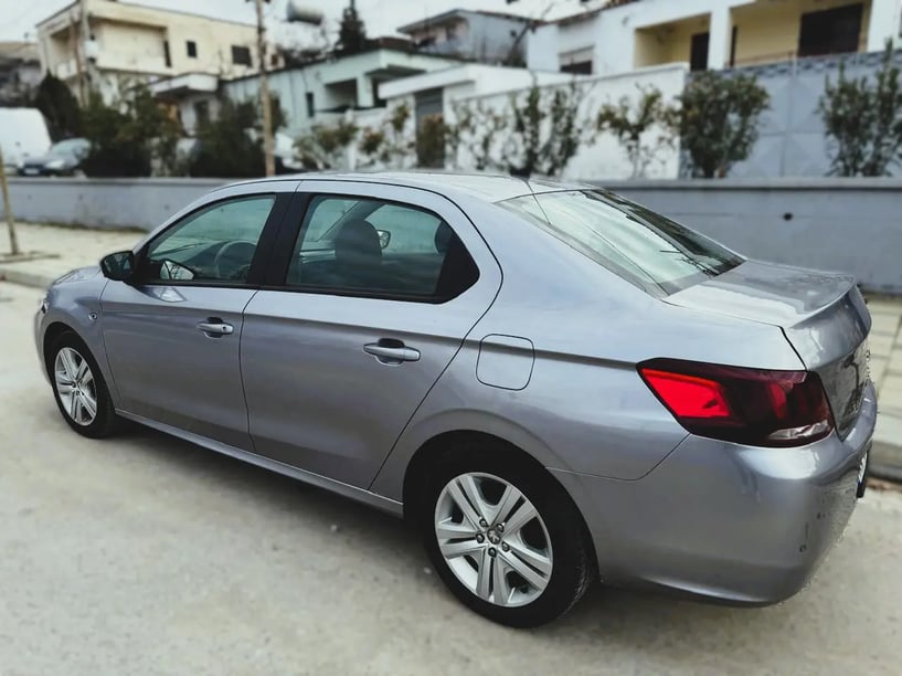Rent a car in Tirana
