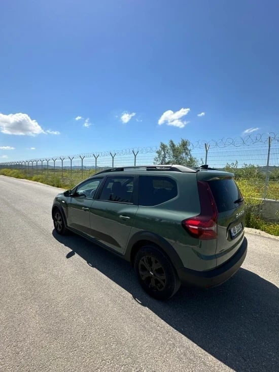 Alquila un coche en Tirana