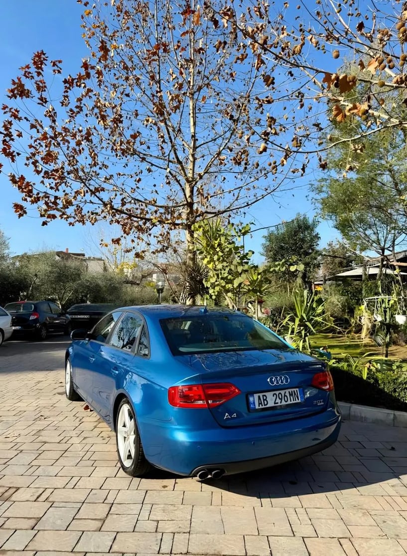 Noleggia un'auto a Tirana