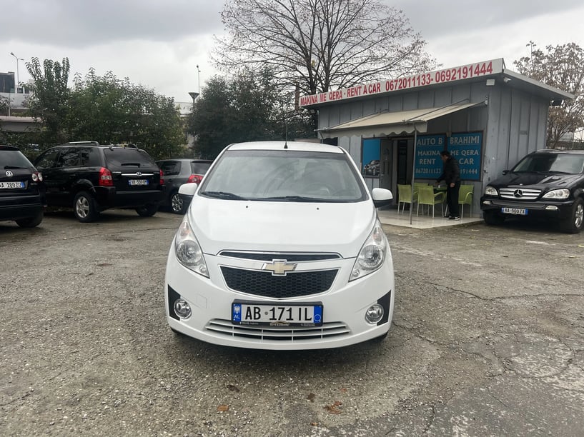 Louer une voiture à Tirana