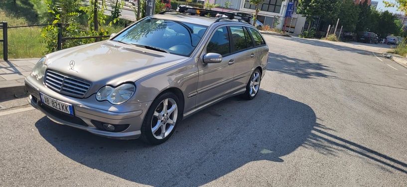 Rent a car in Tirana