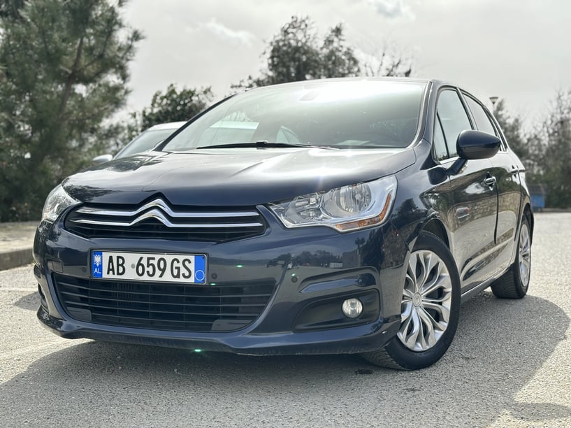 Rent a car in Tirana