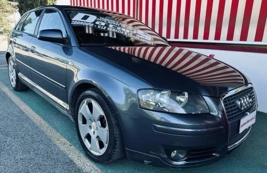 Noleggia un'auto a Tirana