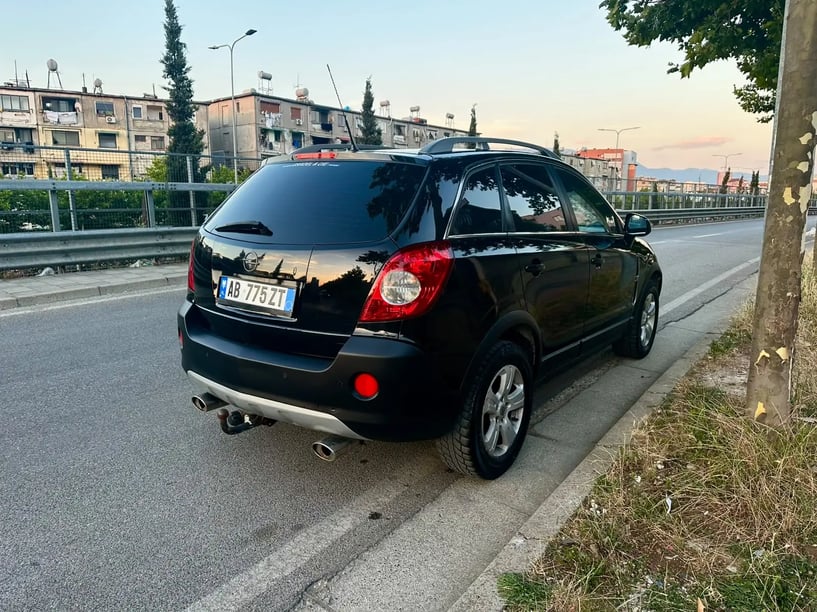 Noleggia un'auto a Tirana