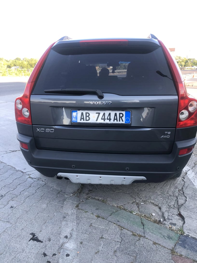 Wynajmij samochód w Tirana