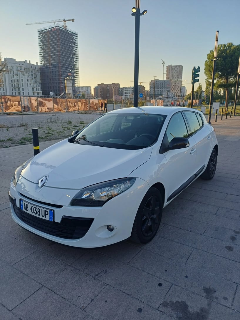 Louer une voiture à Tirana