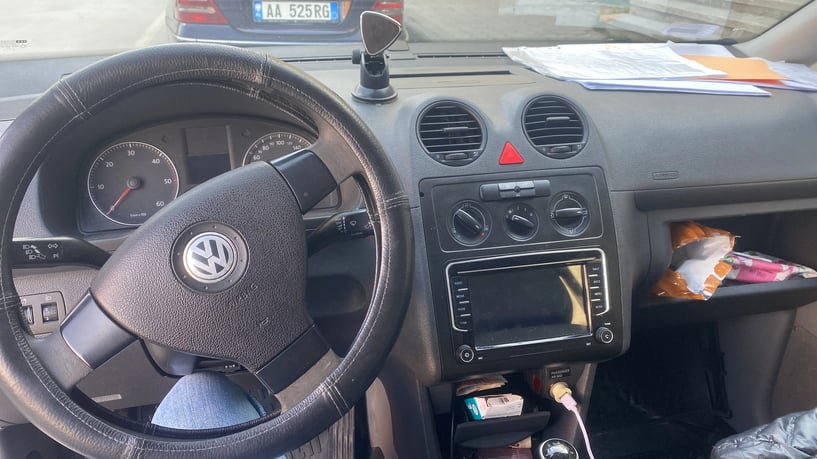 Wynajmij samochód w Korçë