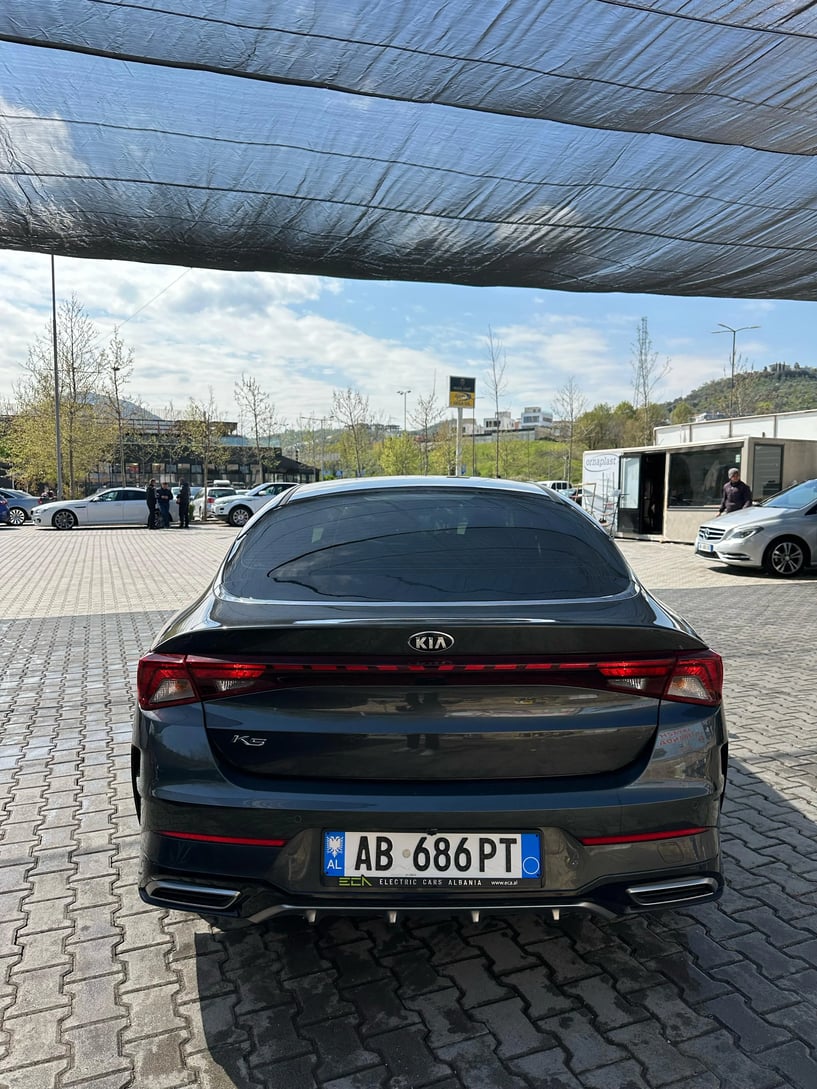 Rent a car in Tirana