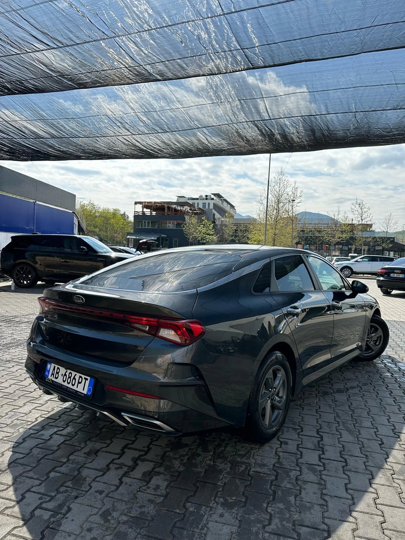 Rent a car in Tirana