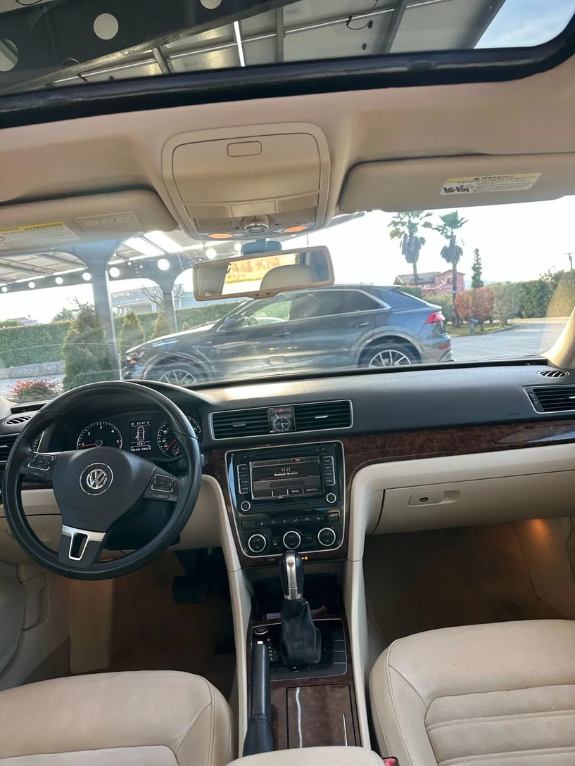 Noleggia un'auto a Tirana