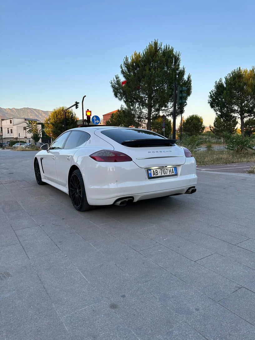 Auto mieten in Tirana