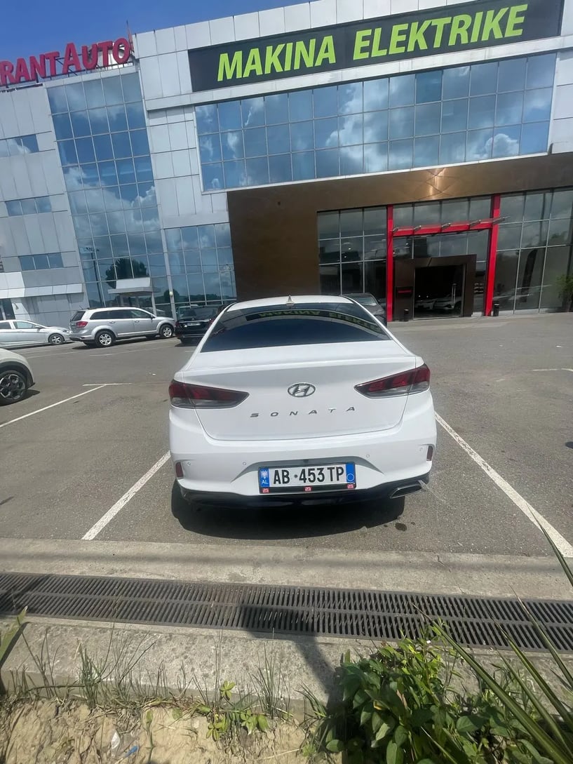 Rent a car in Tirana