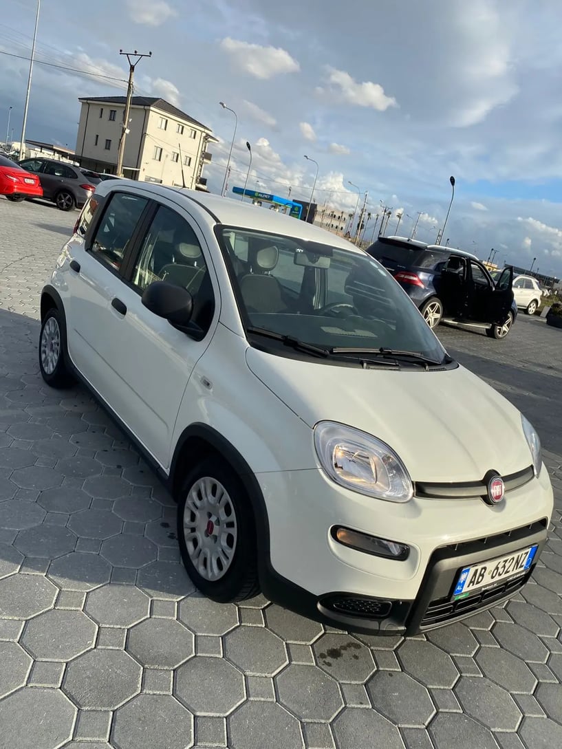 Wynajmij samochód w Tirana