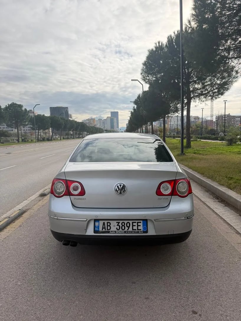 Merrni me qira një makinë në Tirana