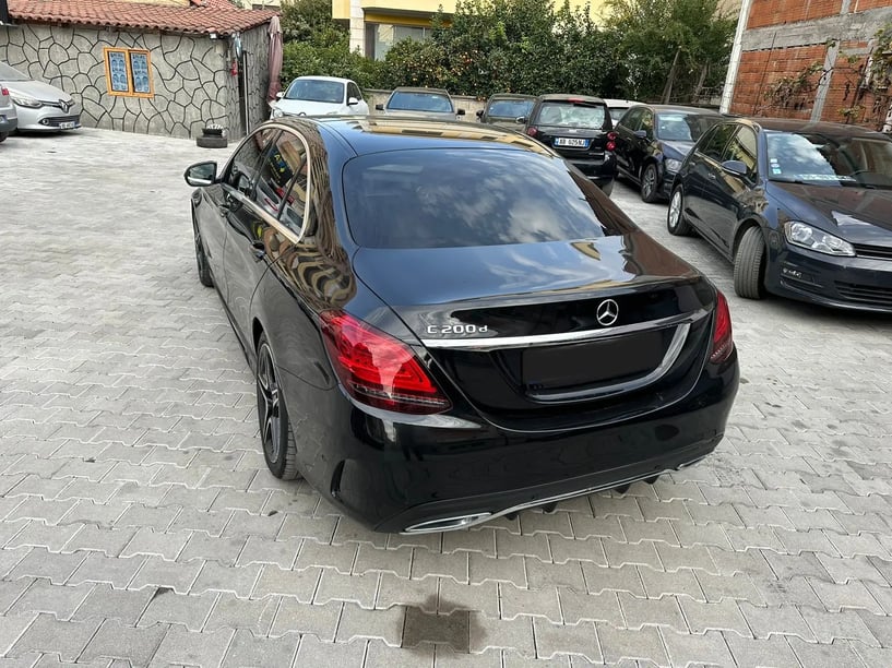 Rent a car in Tirana