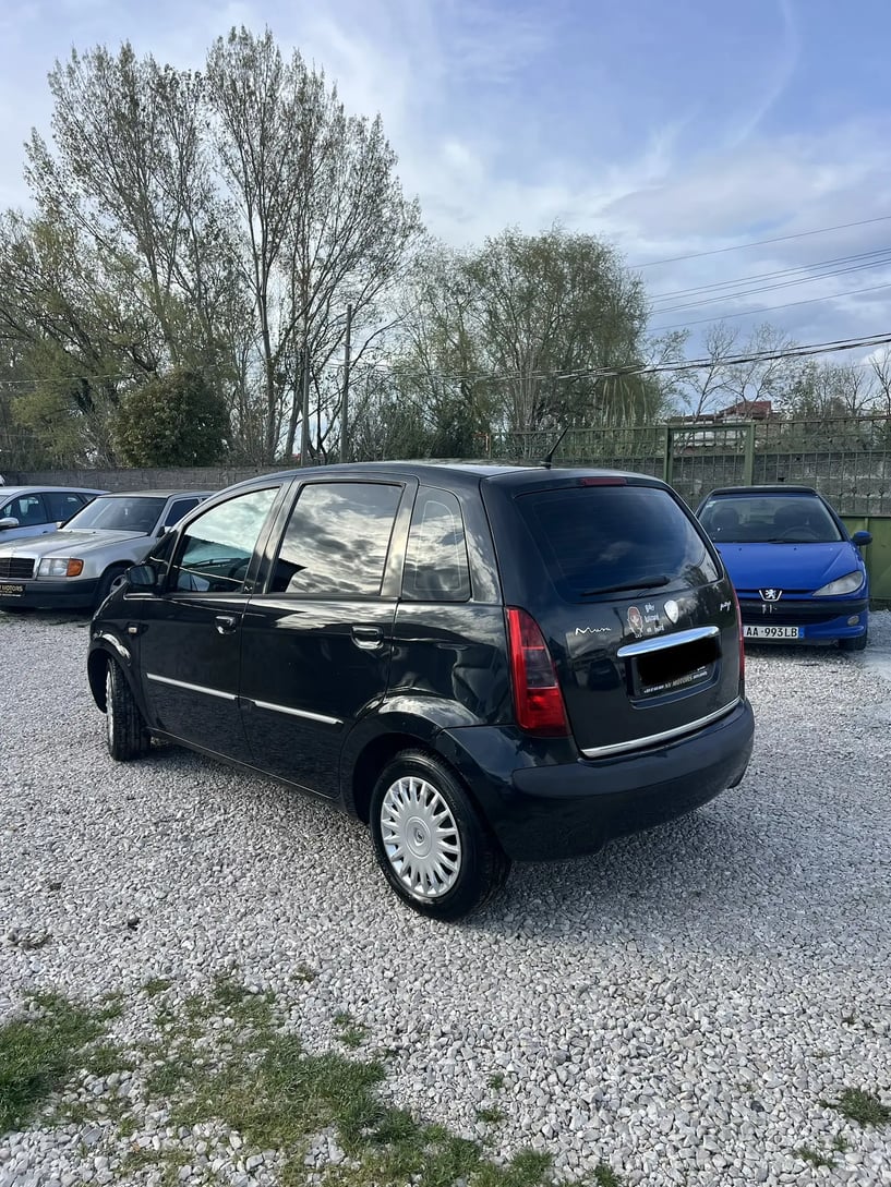 Rent a car in Durrës