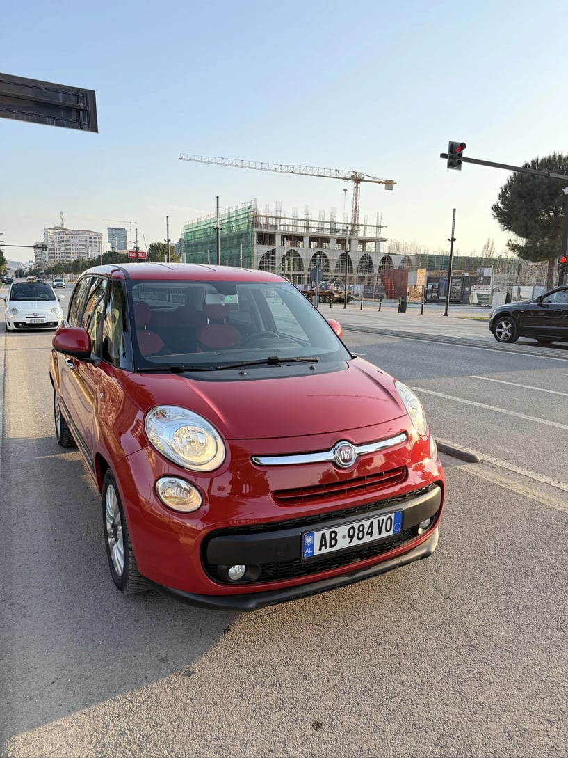 Louer une voiture à Tirana