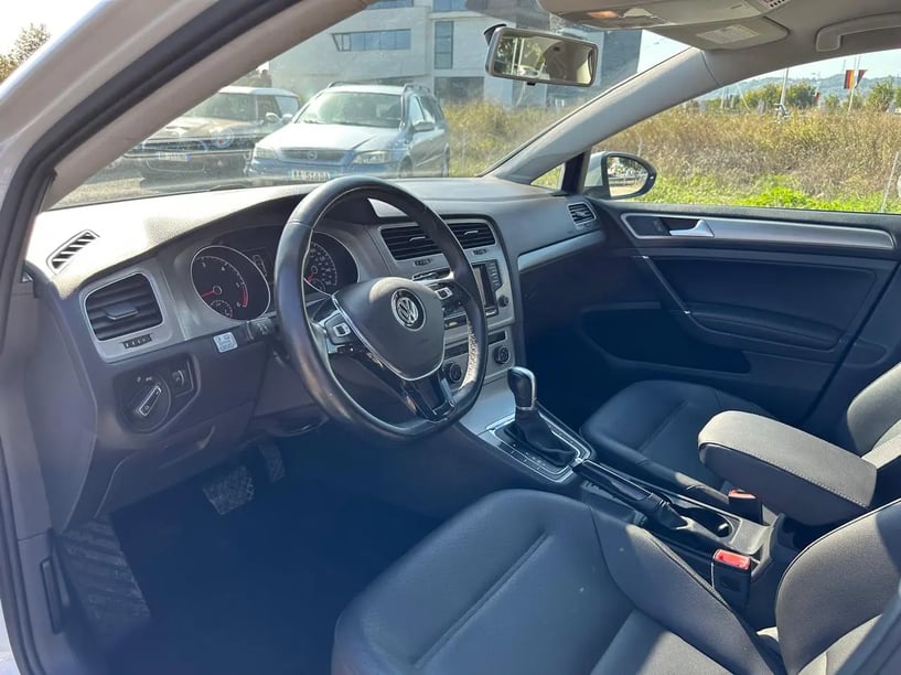 Rent a car in Tirana