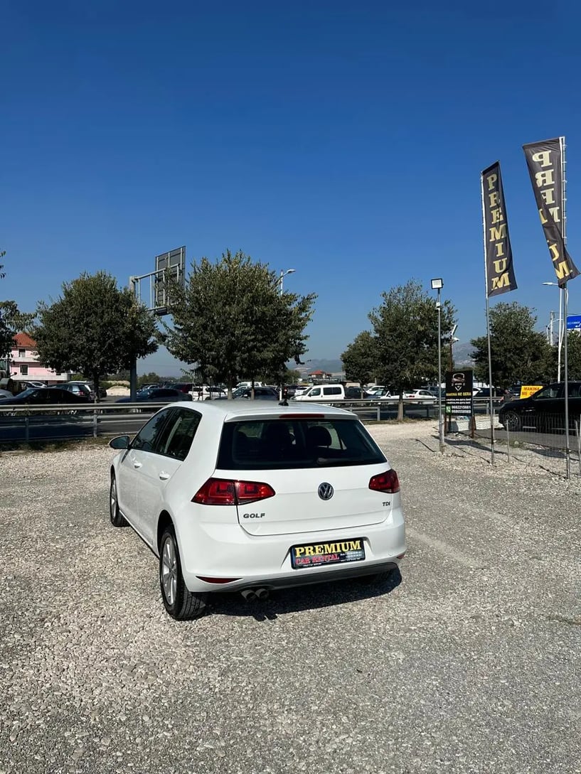 Rent a car in Tirana
