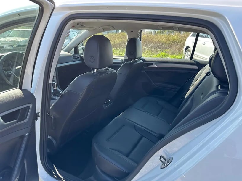 Rent a car in Tirana