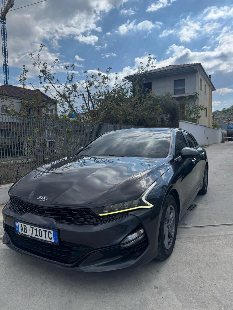 Louer une voiture à Tirana