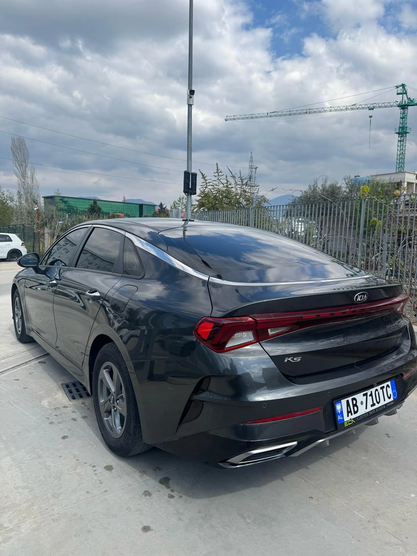 Louer une voiture à Tirana