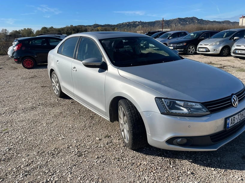 Louer une voiture à Tirana
