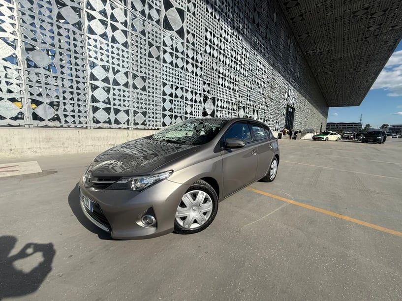 Louer une voiture à Tirana
