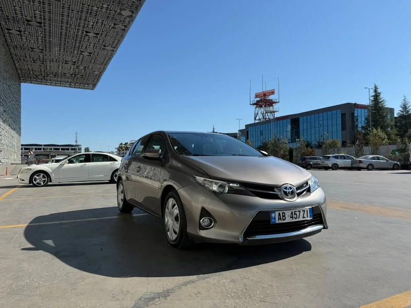 Rent a car in Tirana