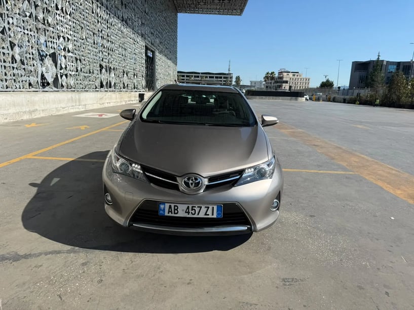Rent a car in Tirana