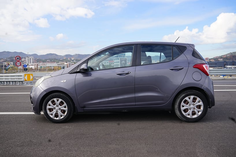 Louer une voiture à Tirana