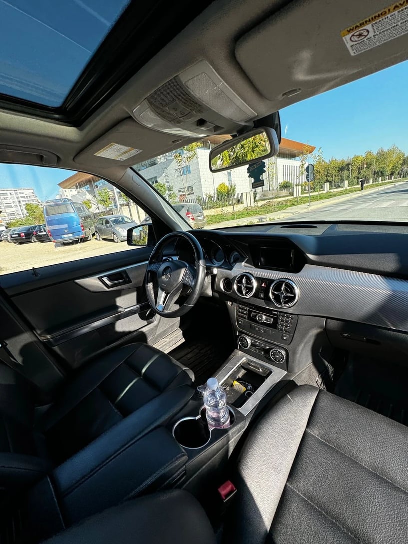 Rent a car in Tirana