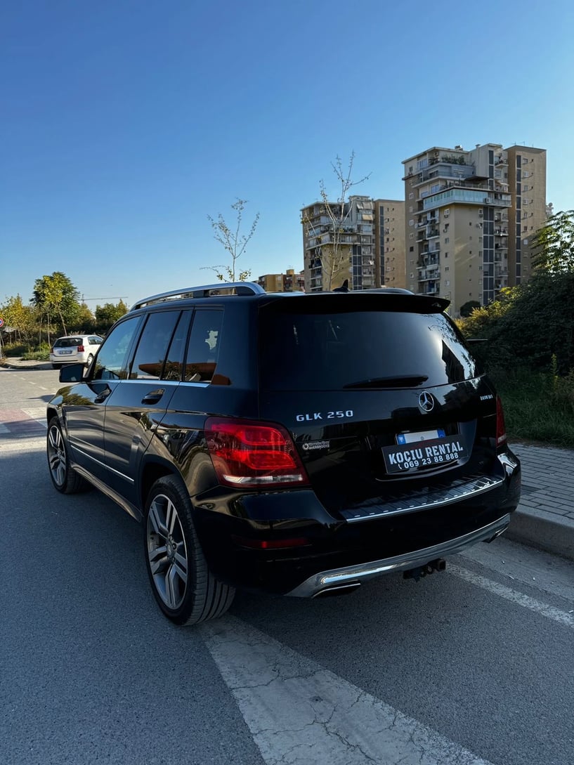 Rent a car in Tirana